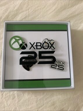 Xbox 25th Anniversary Collectible Pin Set - Green & Black